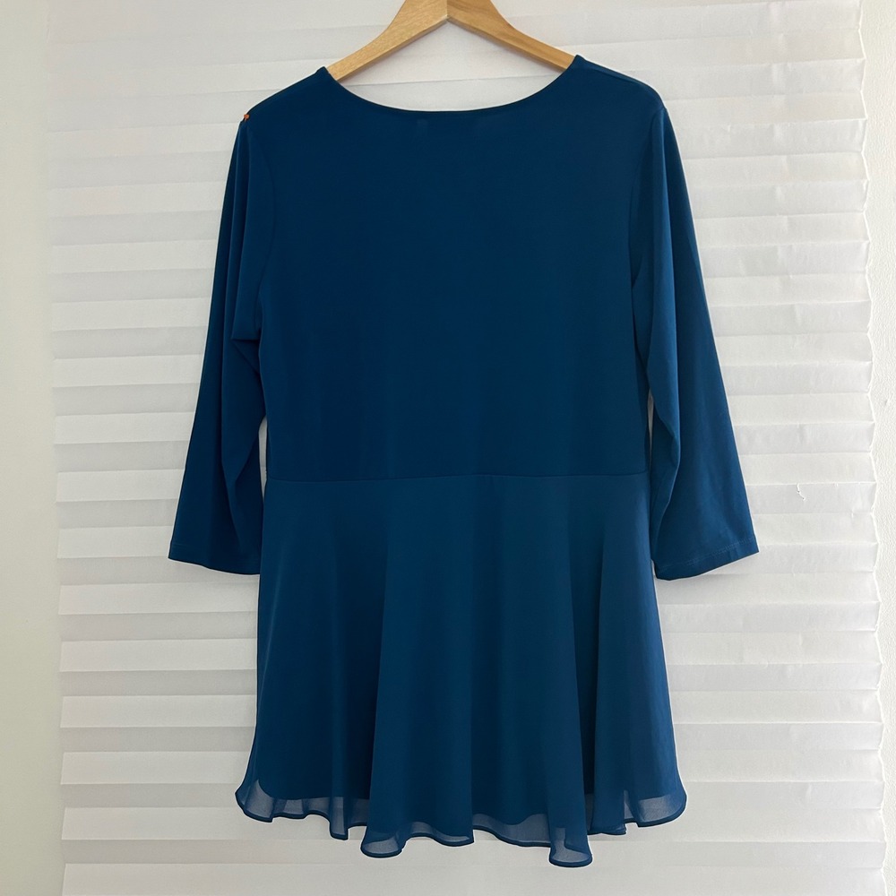 Susan Graver Liquid Knit V-Neck Tunic Top Teal Blue Chiffon Peplum Back Hem L - Picture 2 of 8